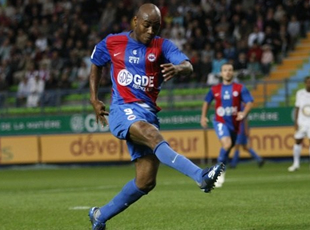 Kandia élève Caen vers la Ligue 1