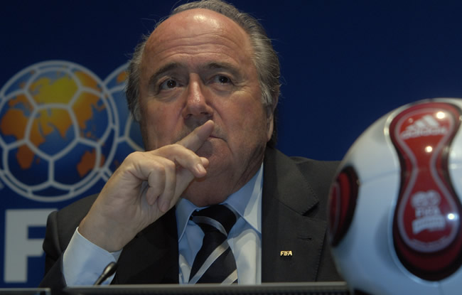 Blatter scrute un autre mandat