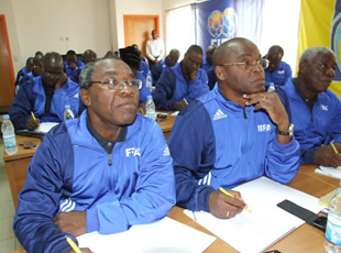 Des Clubs ivoiriens à l'école de la FIFA