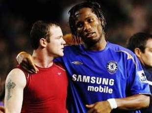 Drogba «pas meilleur que» Rooney