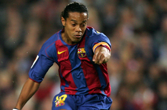 Football/ Transfert : Ronaldinho au Milan AC: Pourquoi ça coince